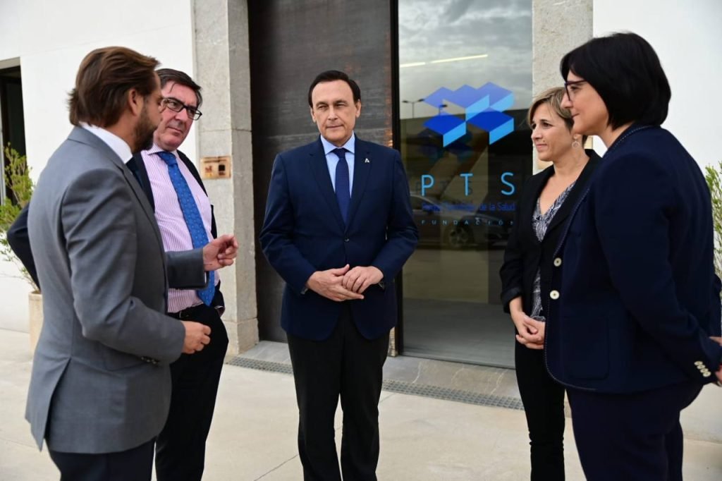 Visitas al PTS del consejero de Universidad, Investigación e Innovación, José Carlos Gómez Villamandos